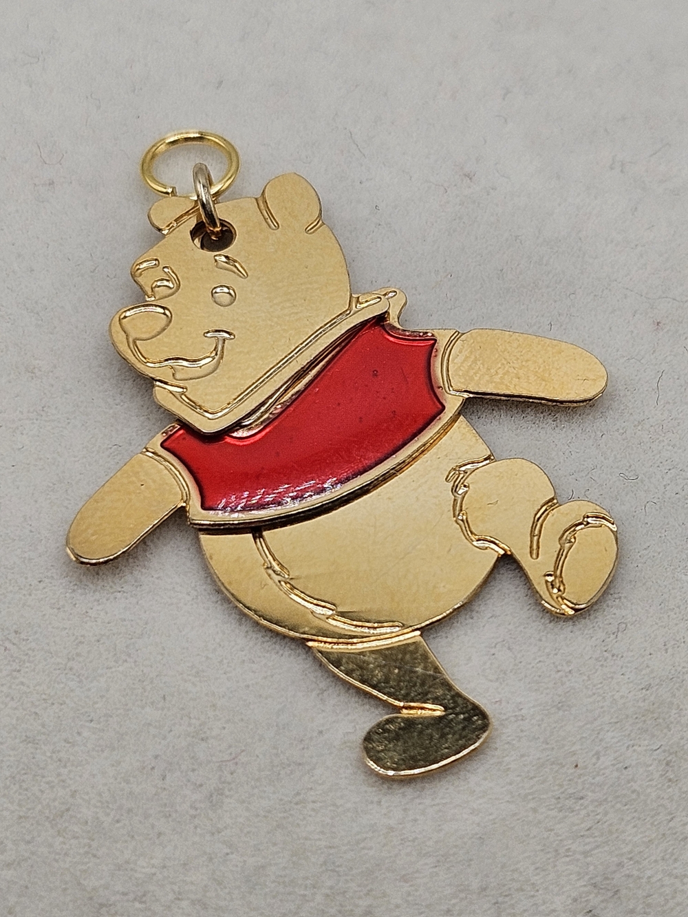VINTAGE Disney Winnie the Pooh Gold Tone Articulated Pendant